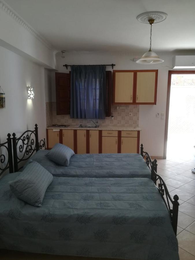 Leonidas Apartments Kamári 외부 사진