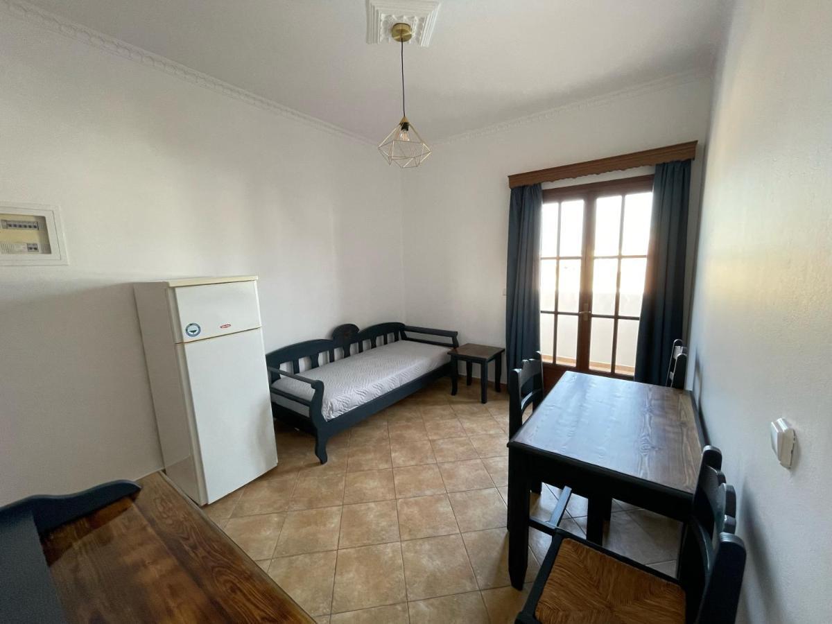 Leonidas Apartments Kamári 외부 사진