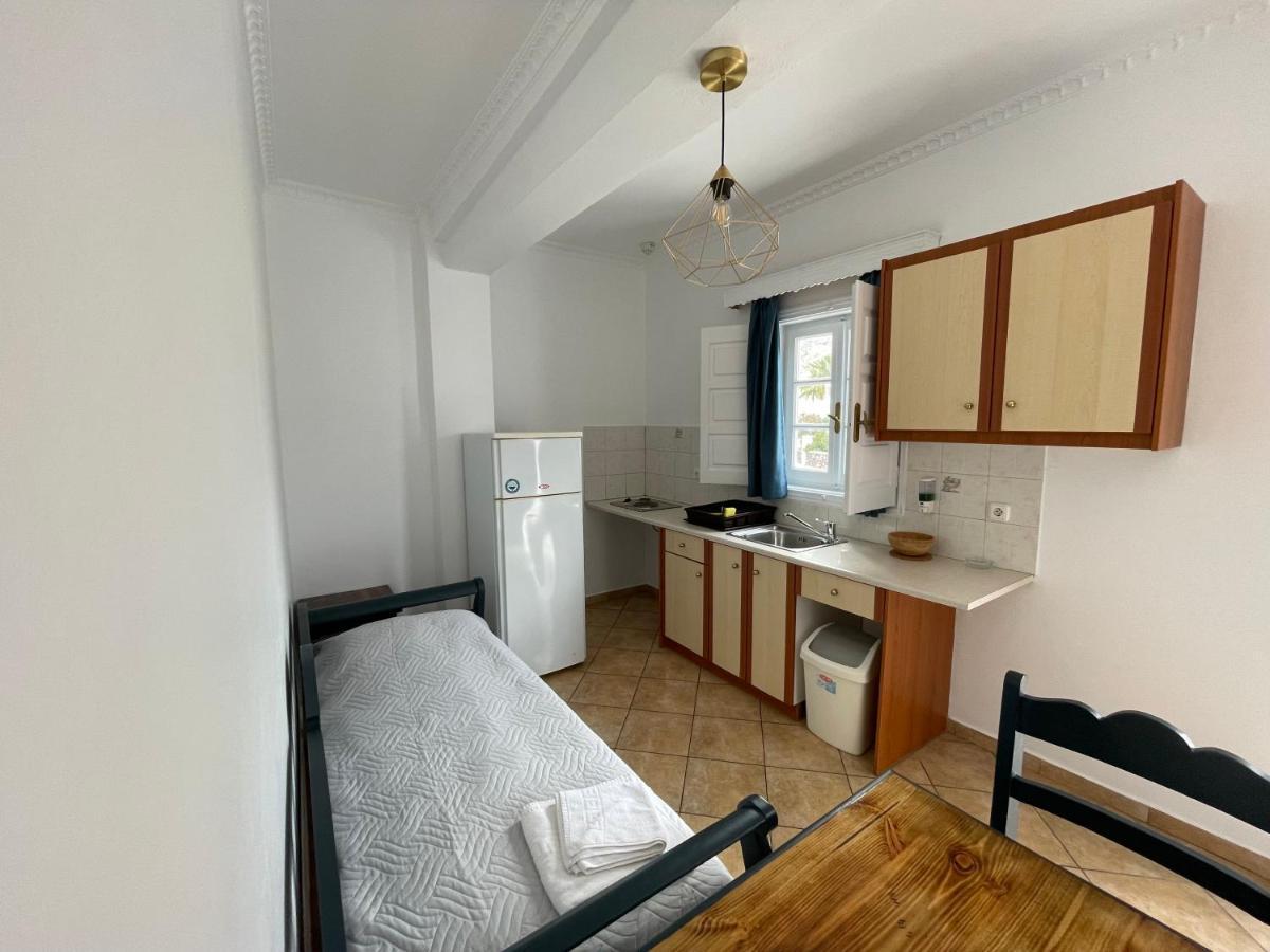 Leonidas Apartments Kamári 외부 사진