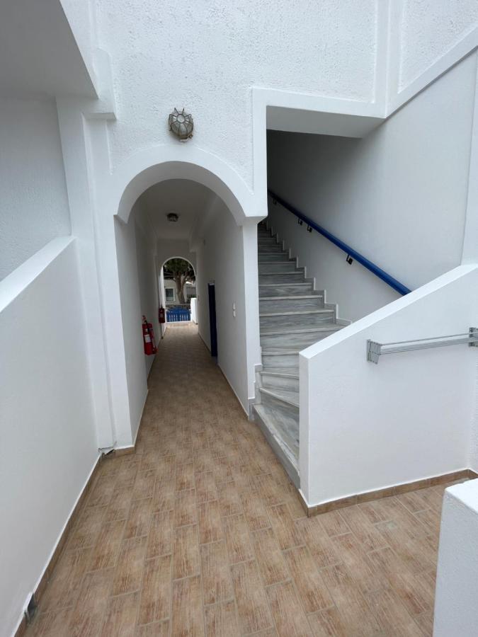 Leonidas Apartments Kamári 외부 사진